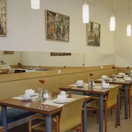 Haus Mobene - Garni Hotell Graz