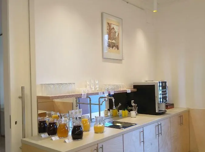 豪斯模本贾尼酒店 酒店 3*